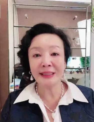 娱乐吃瓜美女歌手,揭秘吃瓜美女歌手的璀璨星途